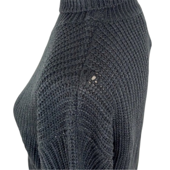 Nasty Gal Black Turn On Turtleneck Cropped Sweater Size L NWT - Picture 5 of 9